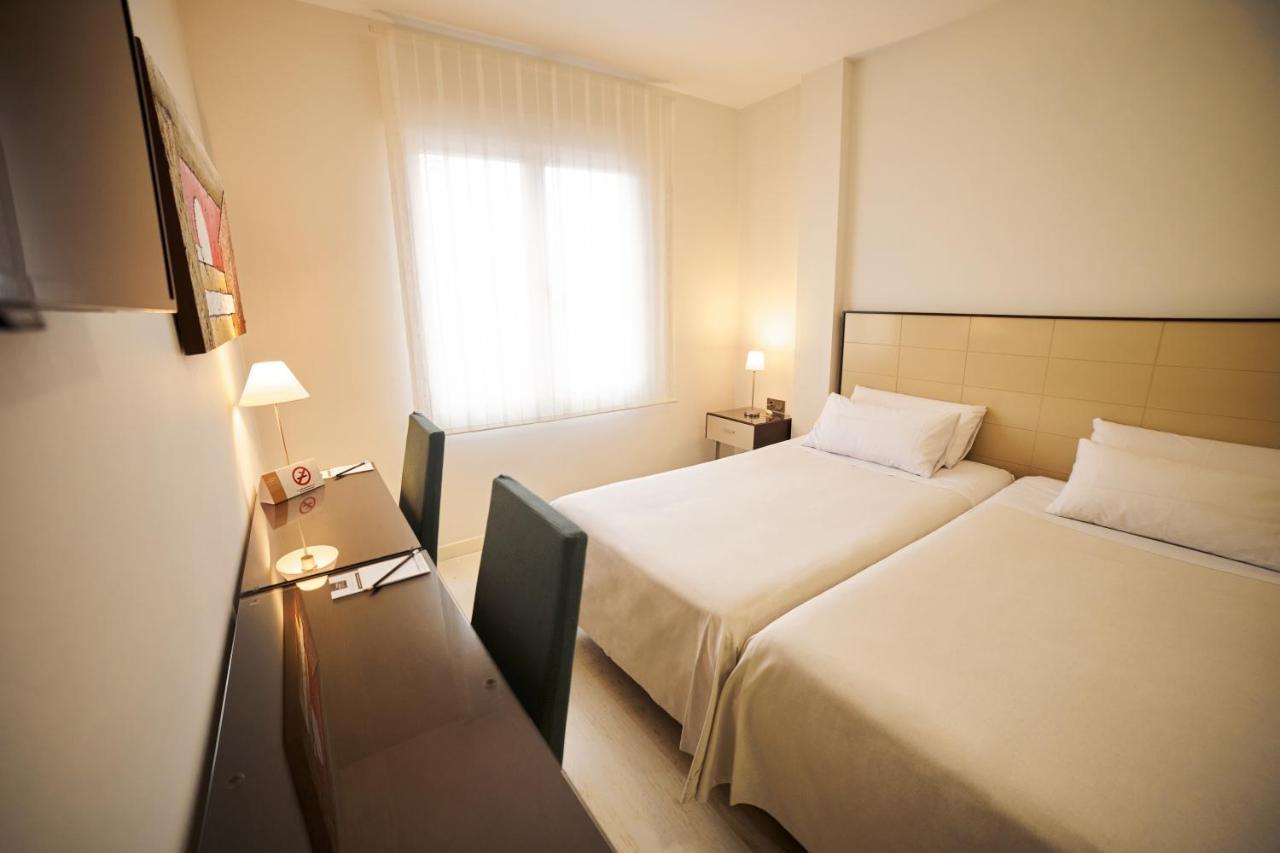 El Hostal De Violeta Tomelloso Extérieur photo